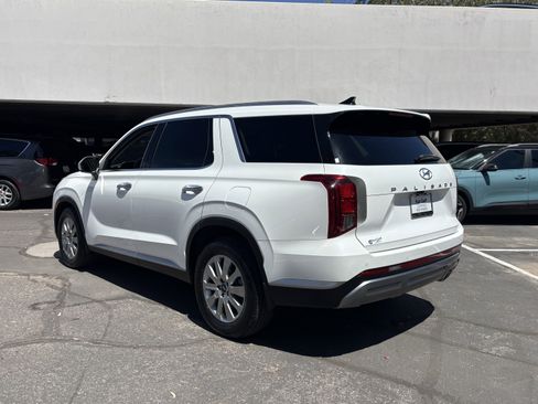 Used 2025 Hyundai Palisade SEL FWD image 4