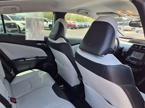 Used 2019 Toyota Prius XLE w/ Carpet Mat Package FWD image 20