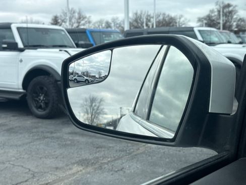 Used 2017 Ford Escape SE image 29