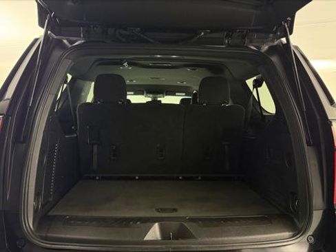Used 2022 Chevrolet Suburban LS w/ Driver Alert Package image 17
