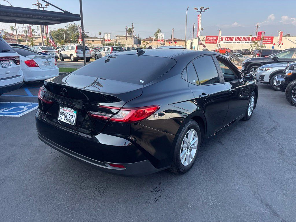 Used 2025 Toyota Camry LE w/ Convenience Package FWD image 4