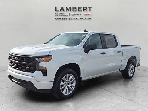 Used 2023 Chevrolet Silverado 1500 Custom image 1