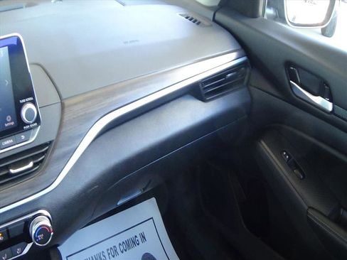 Used 2025 Nissan Altima 2.5 SV image 26