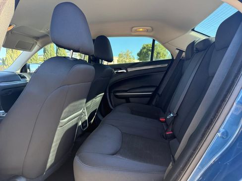 Used 2021 Chrysler 300 Touring w/ Driver Convenience Group RWD image 17