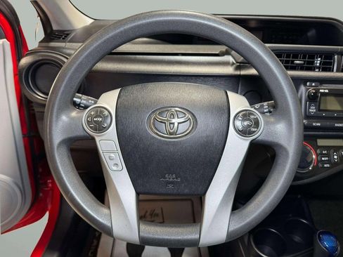 Used 2014 Toyota Prius C One image 19