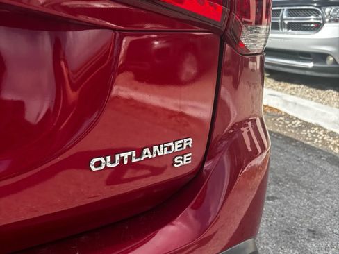 Used 2016 Mitsubishi Outlander SE FWD image 8