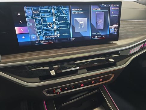 Used 2023 BMW X7 xDrive40i w/ Executive Package image 23