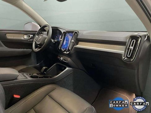 Used 2025 Volvo XC40 B5 Core image 21