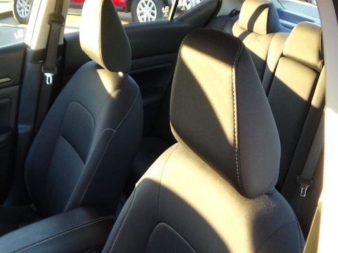 Used 2024 Nissan Altima 2.5 SV image 15