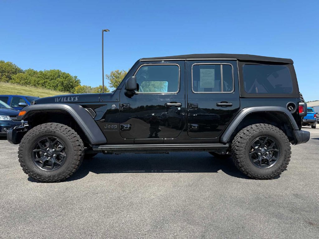 Used 2024 Jeep Wrangler Unlimited Sport AWD/4WD image 8