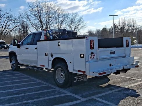 Used 2023 Chevrolet Silverado 3500 W/T w/ WT Convenience Package image 4