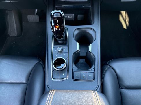 Used 2025 Cadillac XT4 Premium Luxury image 15