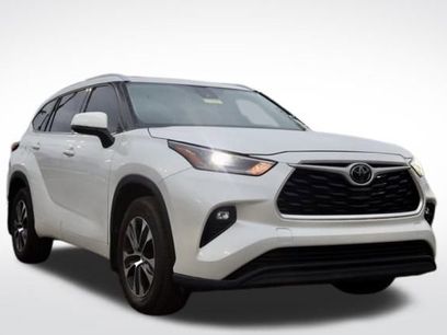 Used 2021 Toyota Highlander XLE