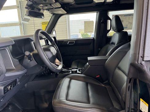 New 2025 Ford Bronco Badlands image 14