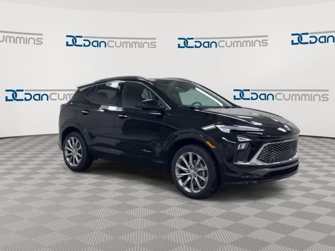Used 2024 Buick Encore GX Avenir w/ Avenir Convenience Package AWD/4WD image 2