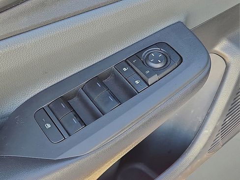 Used 2024 Toyota Prius LE image 22