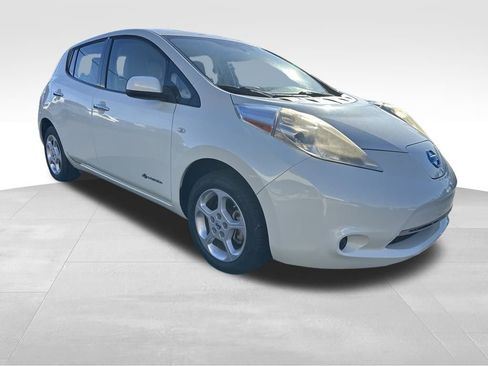 Used 2012 Nissan Leaf SV image 8