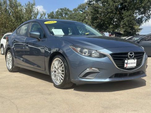 Used 2016 MAZDA MAZDA3 i Sport FWD image 4