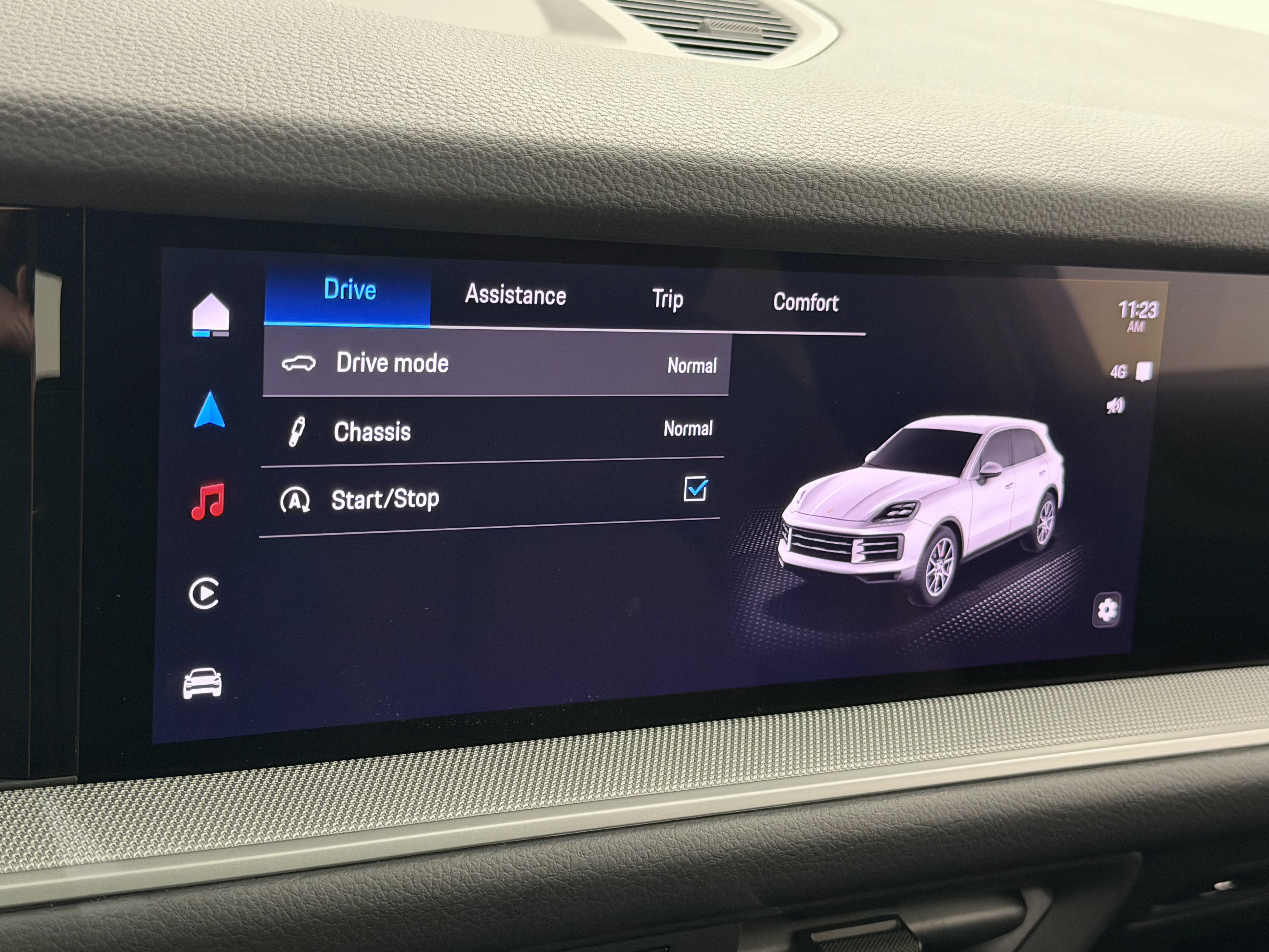 Certified 2024 Porsche Cayenne AWD/4WD image 44