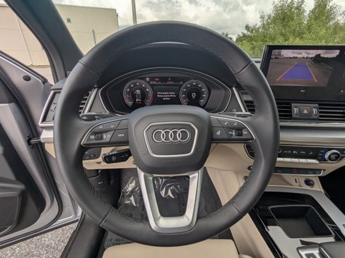 Certified 2025 Audi Q5 2.0T Premium w/ Convenience Plus Package image 31