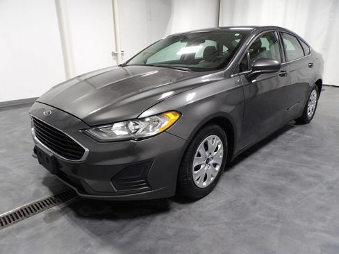 Used 2020 Ford Fusion S FWD image 3