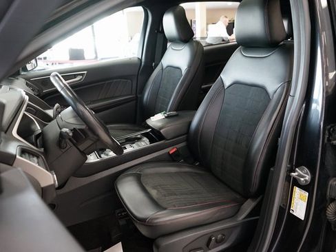 Used 2020 Ford Edge ST-Line w/ Cold Weather Package image 2