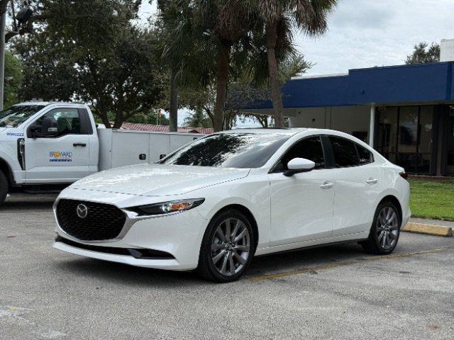 Used 2024 MAZDA MAZDA3 s FWD image 1