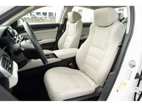 Used 2018 Honda Accord EX-L image 11