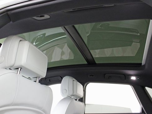 Certified 2025 Porsche Macan image 19