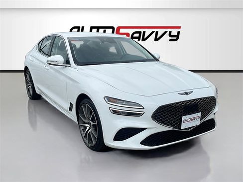 Used 2025 Genesis G70 2.5T image 1
