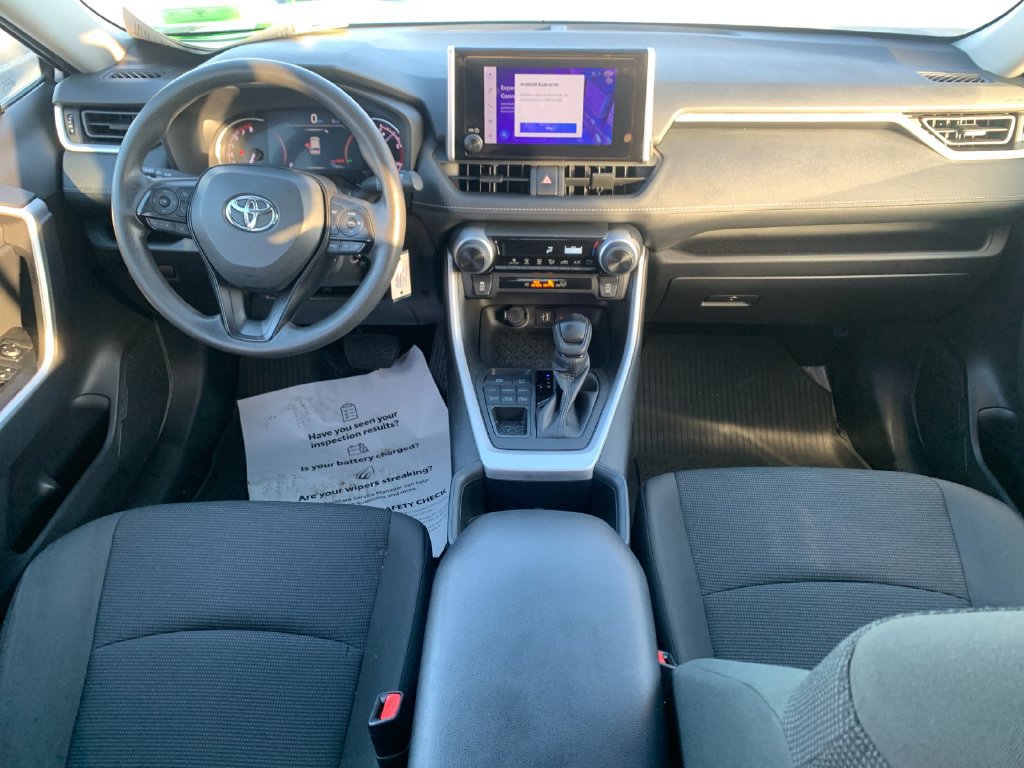 Used 2024 Toyota RAV4 LE AWD/4WD image 16