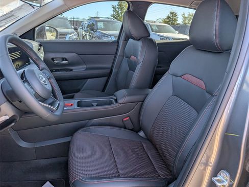 New 2026 Nissan Kicks SR image 18