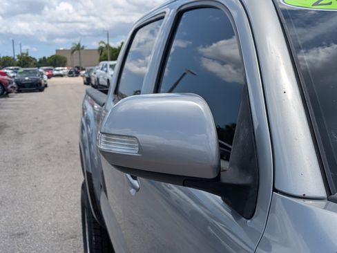 Used 2015 Toyota Tacoma 4x4 Double Cab w/ TRD Sport Package image 12