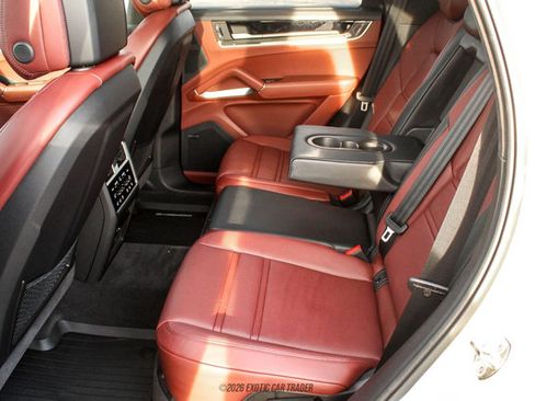 Used 2025 Porsche Cayenne GTS image 41
