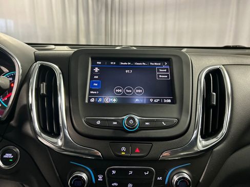 Used 2024 Chevrolet Equinox LT image 16