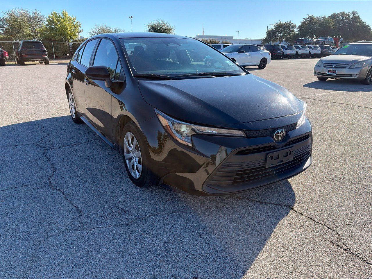 Used 2025 Toyota Corolla LE FWD image 3