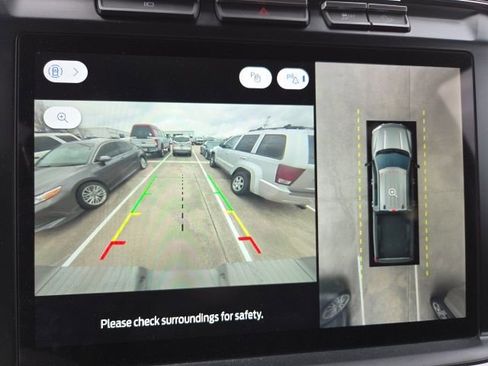 Used 2023 Ford F250 XLT w/ XLT Premium Package image 6