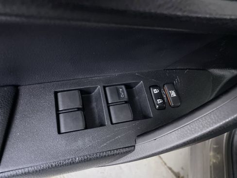 Used 2018 Toyota Corolla SE FWD image 11