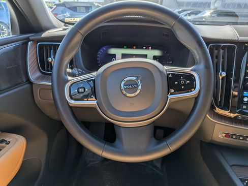 Used 2023 Volvo XC60 T8 Ultimate w/ Climate Package AWD/4WD image 16