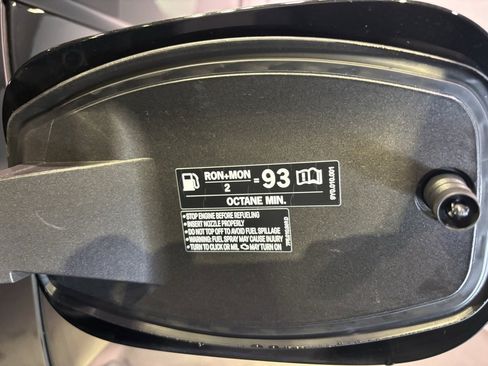 Certified 2026 Porsche Cayenne Coupe image 43