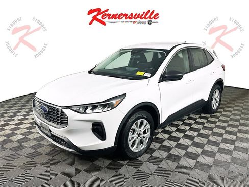 Used 2024 Ford Escape Active w/ Tech Pack #1 image 3