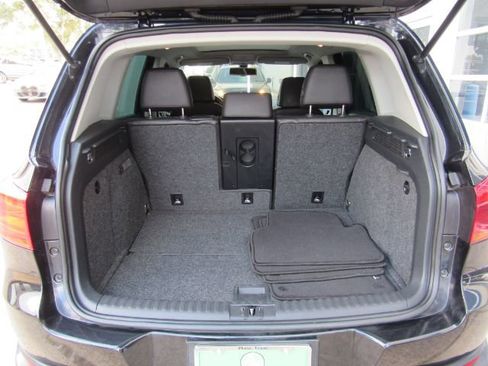 Used 2017 Volkswagen Tiguan Wolfsburg Edition image 24