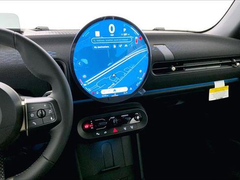 Used 2026 MINI Cooper 4-Door Hardtop image 5