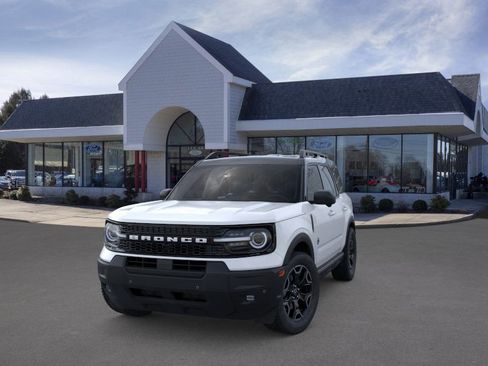 New 2025 Ford Bronco Sport Outer Banks w/ Outer Banks Tech Package+ image 2