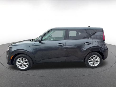 Used 2025 Kia Soul LX w/ LX Technology Package image 9