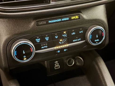 Used 2025 Ford Escape ST-Line image 24