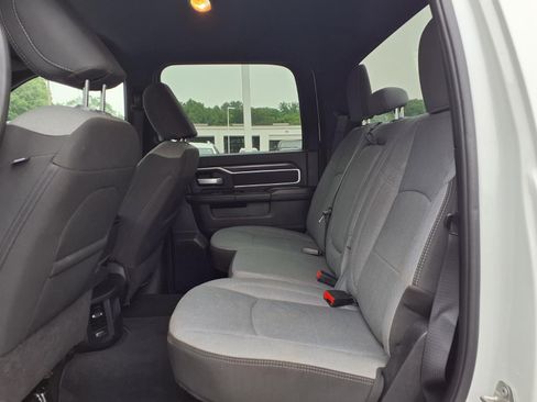 Used 2024 RAM 2500 Big Horn AWD/4WD image 18