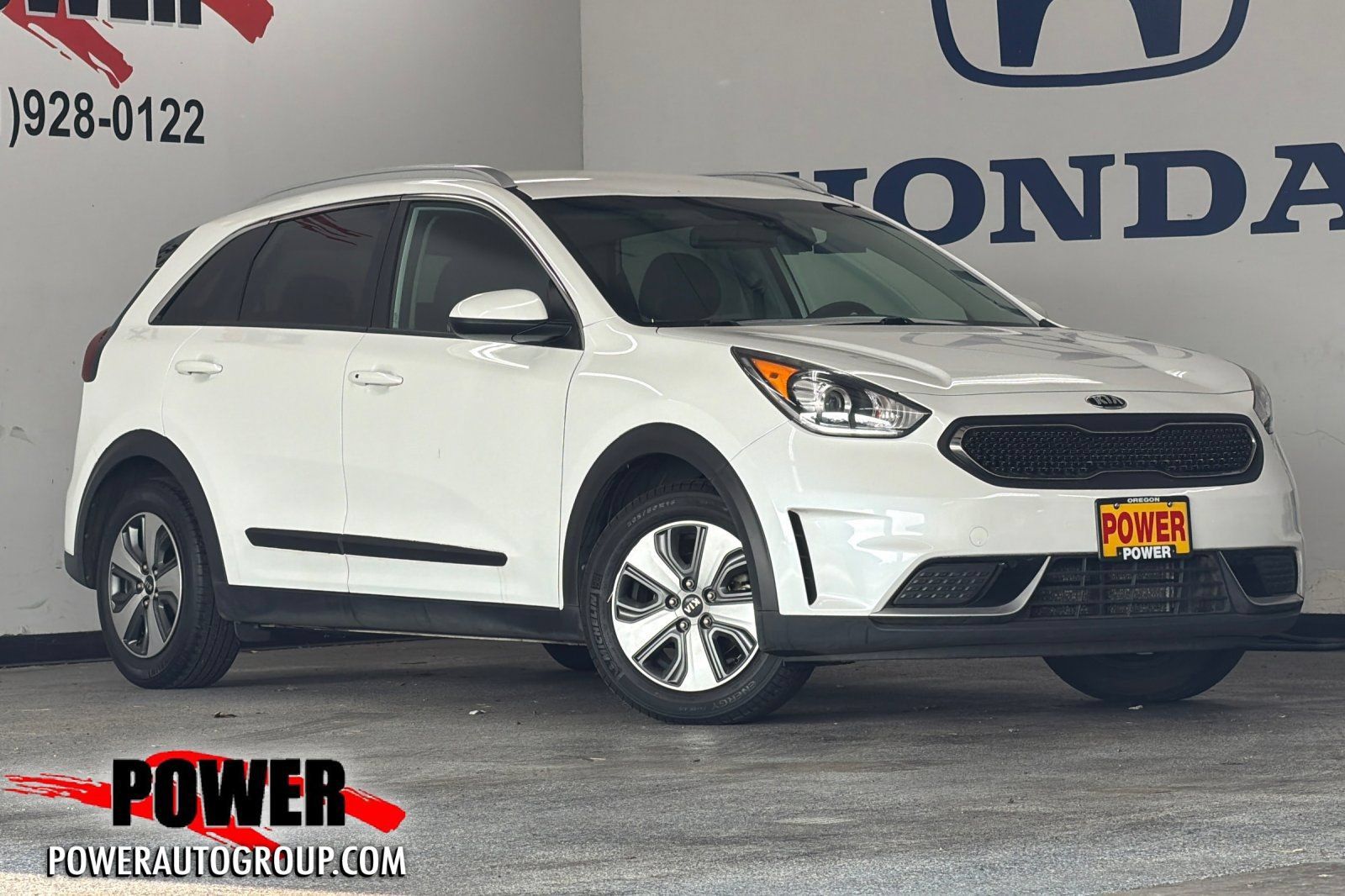 Used 2019 Kia Niro LX FWD image 1