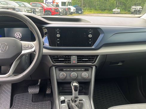 Used 2022 Volkswagen Taos SE AWD/4WD image 12