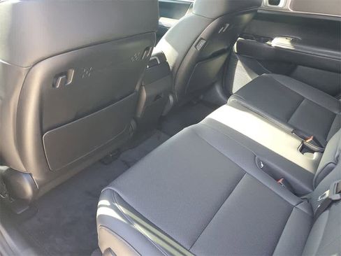 Used 2025 Hyundai Santa Fe SEL image 10